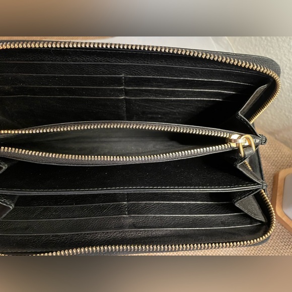 Prada large zip around wallet - Picture 8 of 15